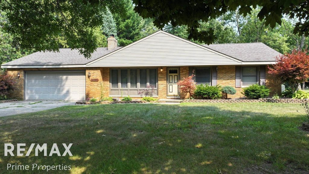11394 Sunset Drive, Vienna Twp, MI 48420