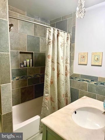 108 N SUFFOLK AVE, Ventnor City, NJ 08406