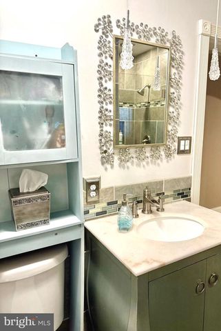 108 N SUFFOLK AVE, Ventnor City, NJ 08406