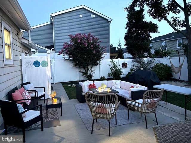 108 N SUFFOLK AVE, Ventnor City, NJ 08406