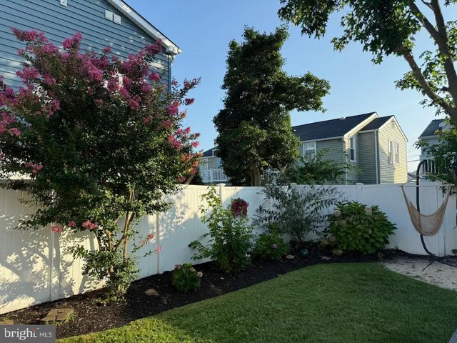 108 N SUFFOLK AVE, Ventnor City, NJ 08406
