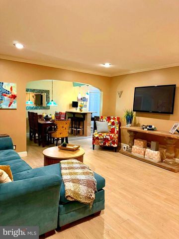 108 N SUFFOLK AVE, Ventnor City, NJ 08406