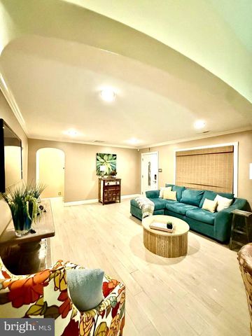 108 N SUFFOLK AVE, Ventnor City, NJ 08406