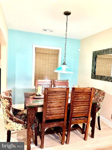 108 N SUFFOLK AVE, Ventnor City, NJ 08406