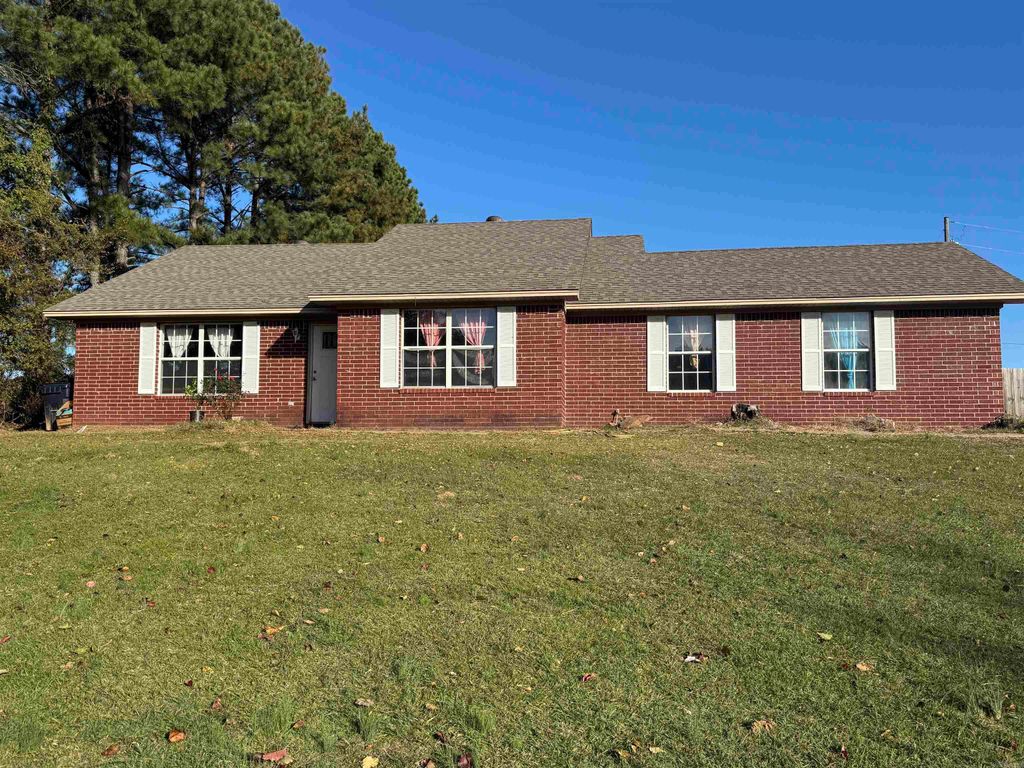 2097 N Highway 21, Clarksville, AR 72830