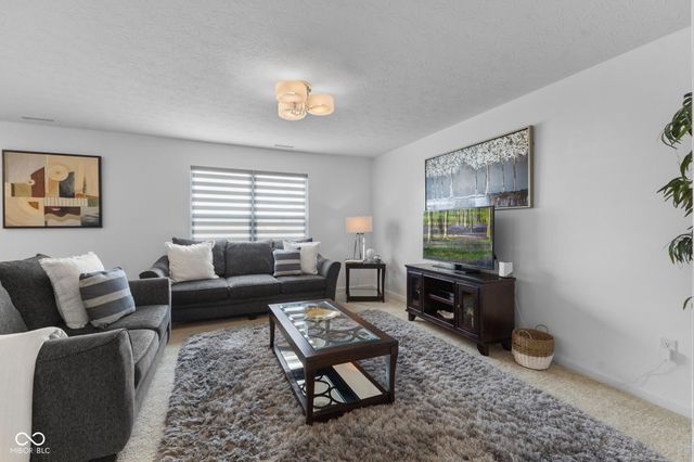 928 Borealis Drive, Franklin, IN 46131