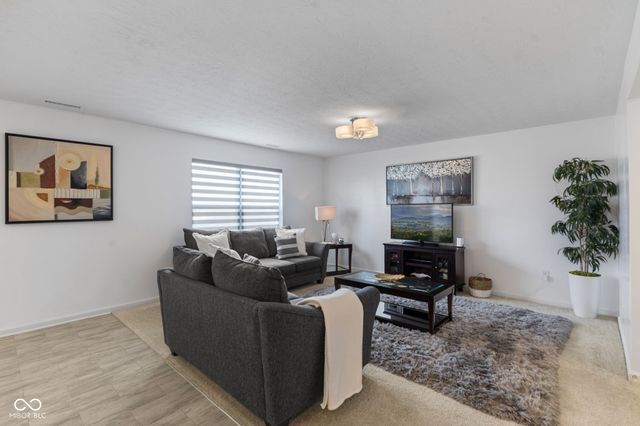 928 Borealis Drive, Franklin, IN 46131