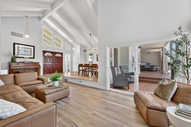2827 Stephens Ln, El Dorado Hills, CA 95762