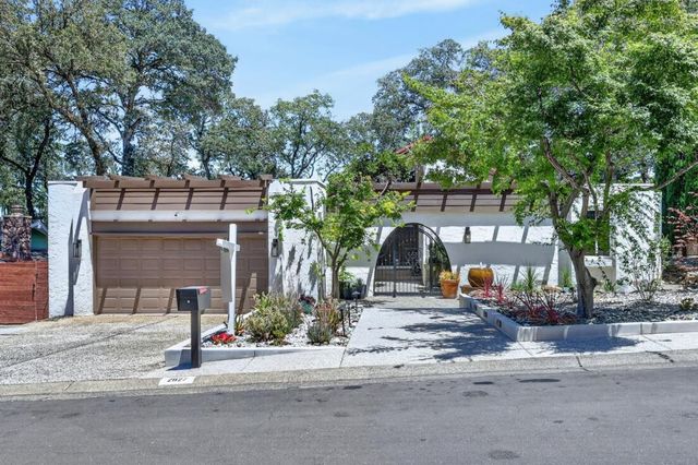 2827 Stephens Ln, El Dorado Hills, CA 95762