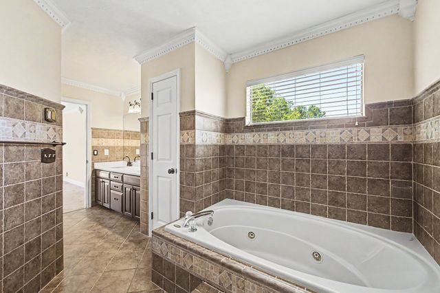 6113 Bradford Hills Dr, Nashville, TN 37211
