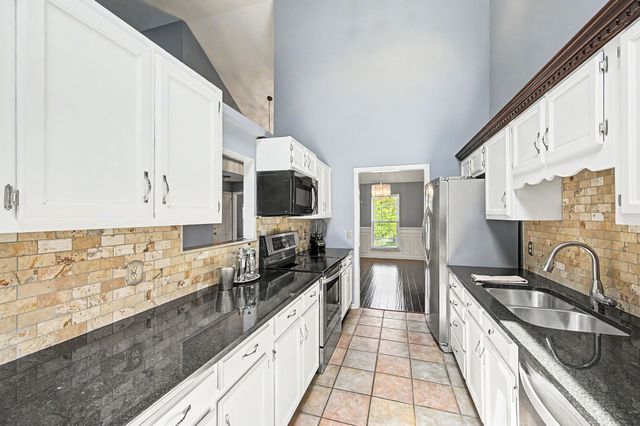 6113 Bradford Hills Dr, Nashville, TN 37211