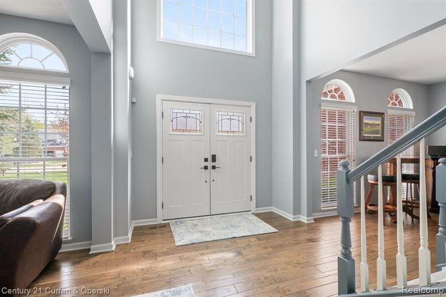 23498 Prescott Lane W, South Lyon, MI 48178