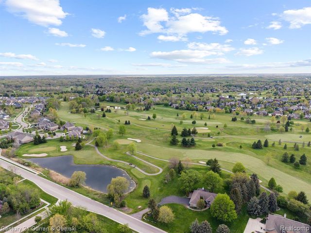 23498 Prescott Lane W, South Lyon, MI 48178