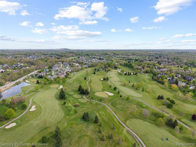 23498 Prescott Lane W, South Lyon, MI 48178