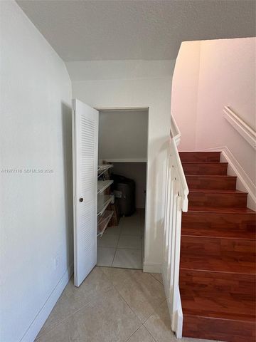 7664 NW 182nd Ter 105, Hialeah, FL 33015