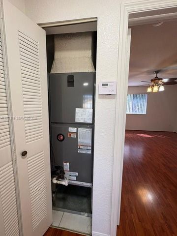 7664 NW 182nd Ter 105, Hialeah, FL 33015