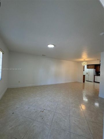 7664 NW 182nd Ter 105, Hialeah, FL 33015