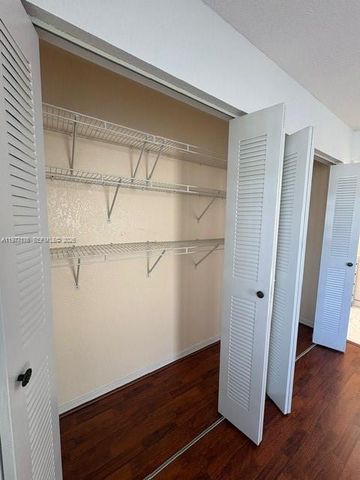 7664 NW 182nd Ter 105, Hialeah, FL 33015