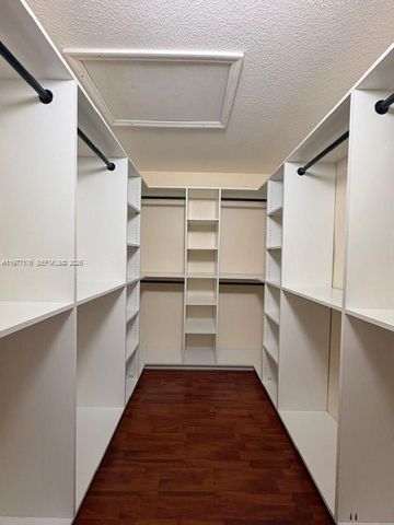 7664 NW 182nd Ter 105, Hialeah, FL 33015