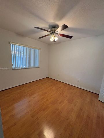 7664 NW 182nd Ter 105, Hialeah, FL 33015