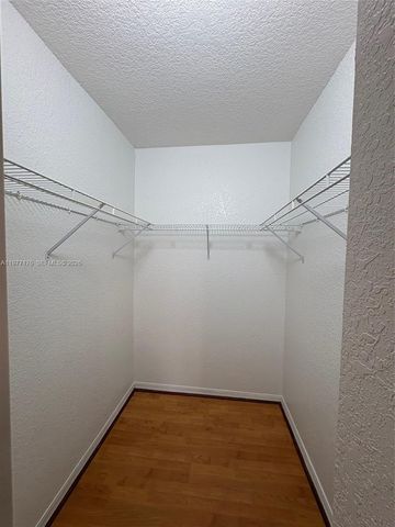 7664 NW 182nd Ter 105, Hialeah, FL 33015