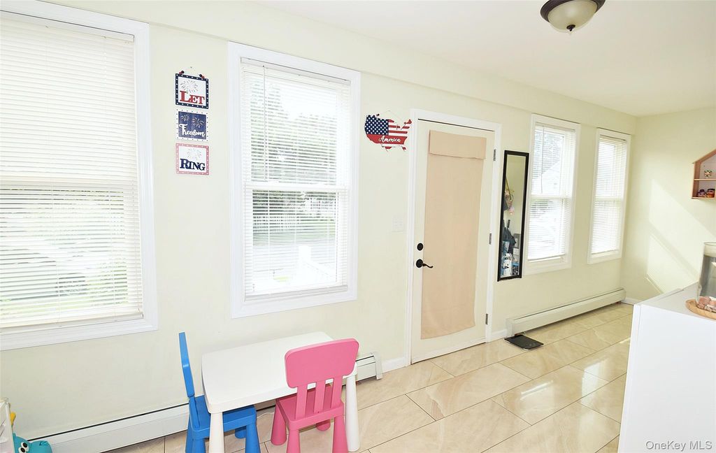 17 Maple Avenue, Port Jefferson Station, NY 11776 — photo 3
