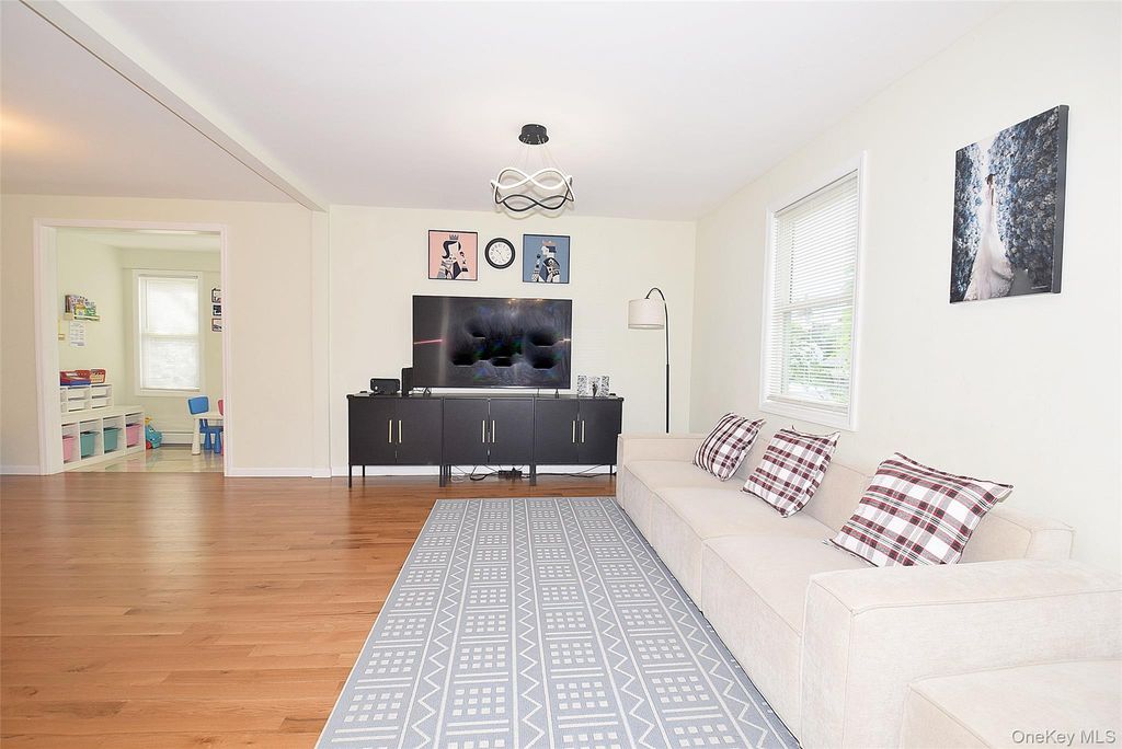 17 Maple Avenue, Port Jefferson Station, NY 11776 — photo 5