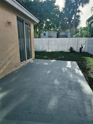 3860 Tree Tops Rd, Cooper City, FL 33026