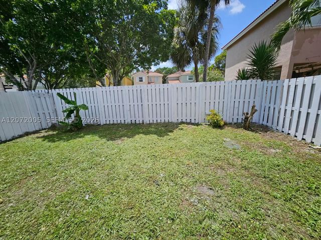 3860 Tree Tops Rd, Cooper City, FL 33026