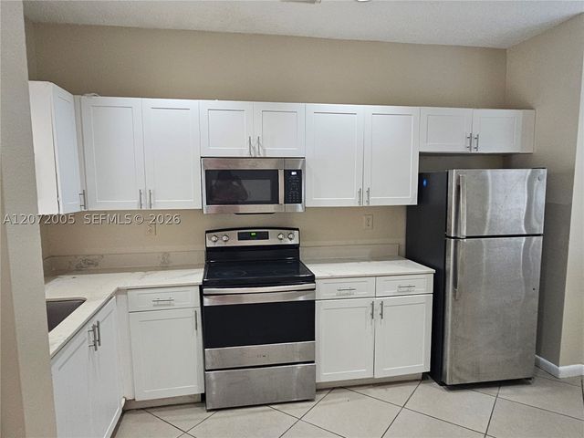 3860 Tree Tops Rd, Cooper City, FL 33026
