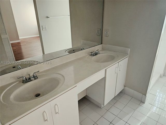 3860 Tree Tops Rd, Cooper City, FL 33026