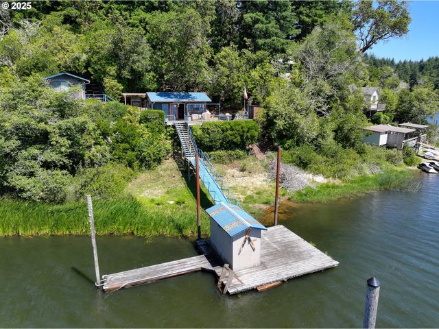 1417 N TENMILE, Lakeside, OR 97449