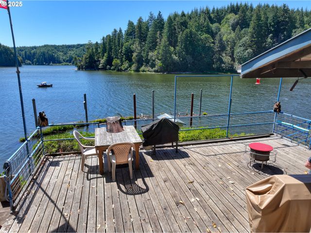 1417 N TENMILE, Lakeside, OR 97449