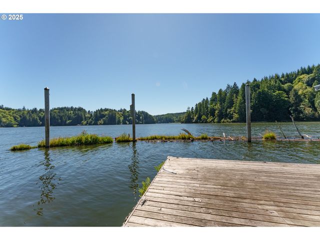 1417 N TENMILE, Lakeside, OR 97449