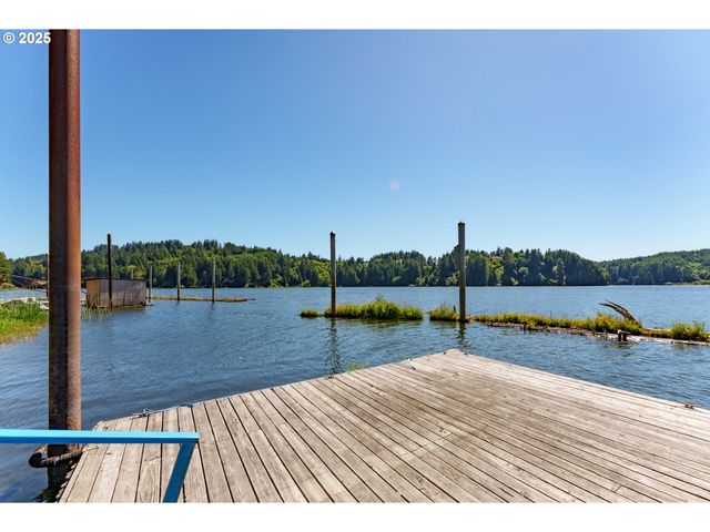1417 N TENMILE, Lakeside, OR 97449