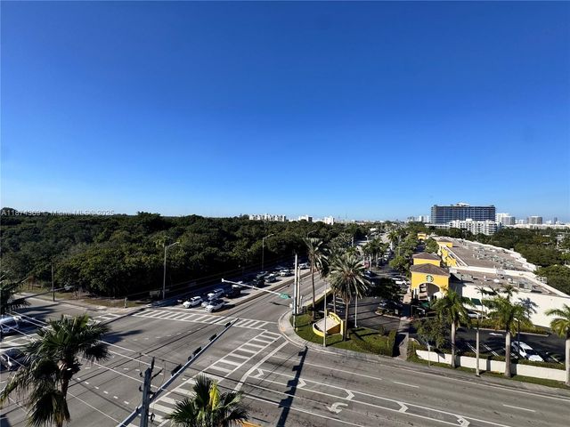 13499 Biscayne Blvd 703, North Miami, FL 33181