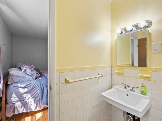 170 Verona St, Lynn, MA 01904