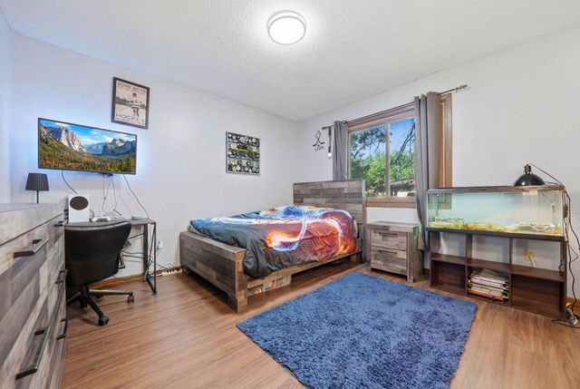 10982 Robinson Drive NW, Coon Rapids, MN 55433