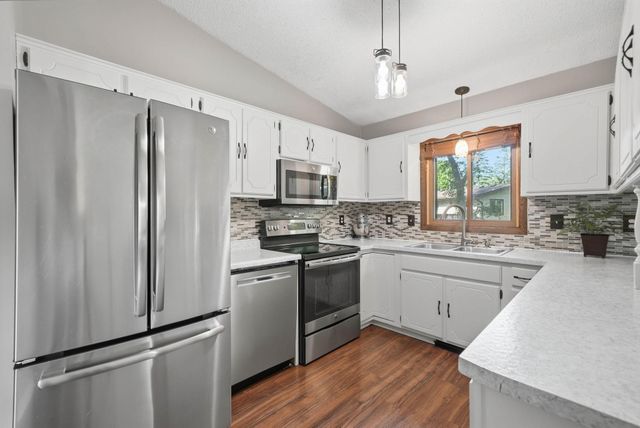 10982 Robinson Drive NW, Coon Rapids, MN 55433