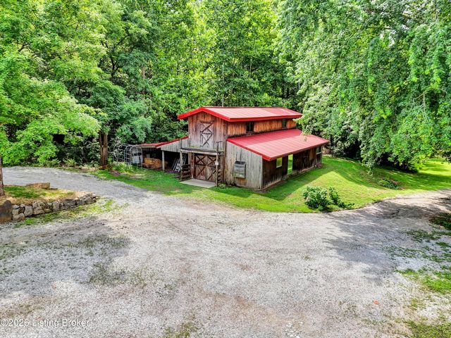 800 Candlelight Ln, Louisville, KY 40214