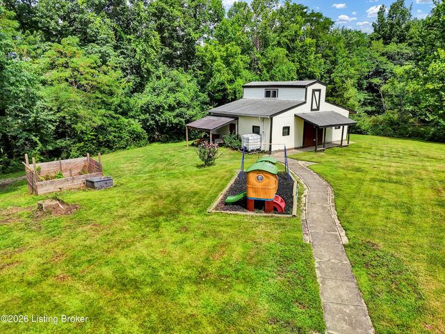 800 Candlelight Ln, Louisville, KY 40214