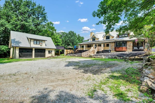 800 Candlelight Ln, Louisville, KY 40214