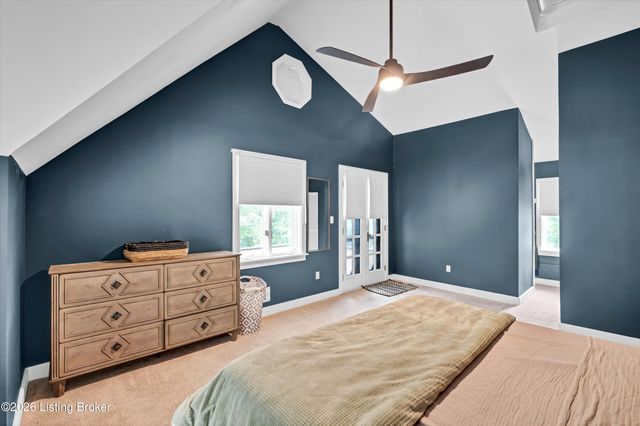 800 Candlelight Ln, Louisville, KY 40214