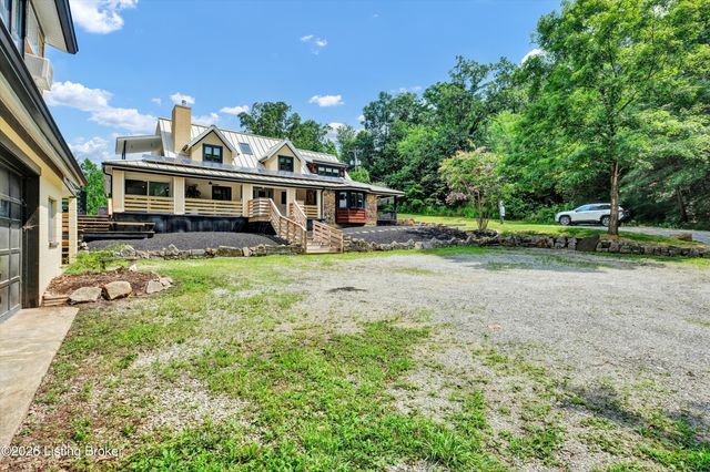 800 Candlelight Ln, Louisville, KY 40214