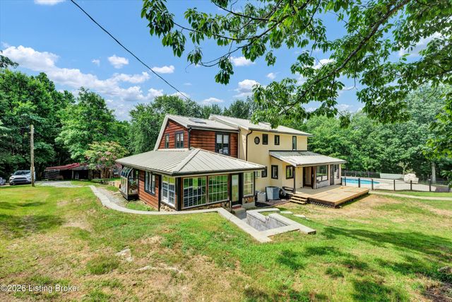 800 Candlelight Ln, Louisville, KY 40214