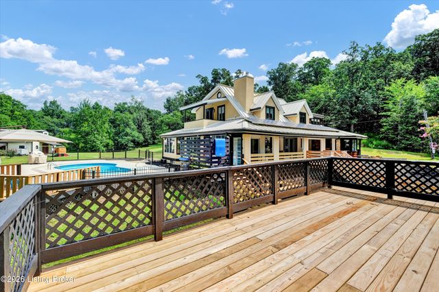 800 Candlelight Ln, Louisville, KY 40214