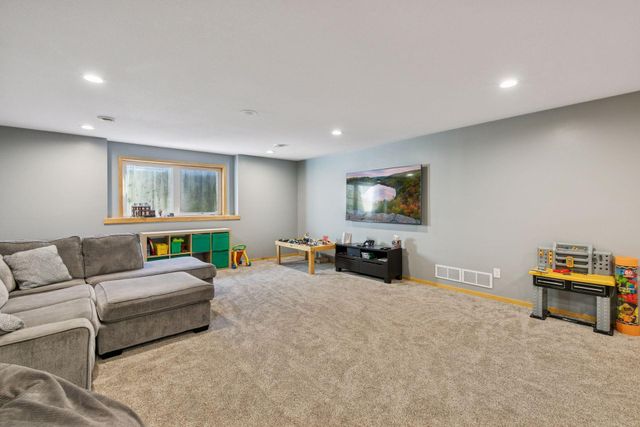 120 Longspur Court, Hastings, MN 55033