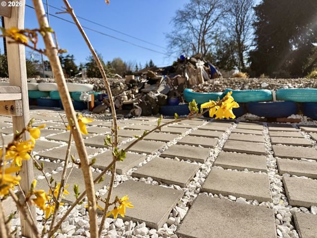 2580 FIR St, North Bend, OR 97459