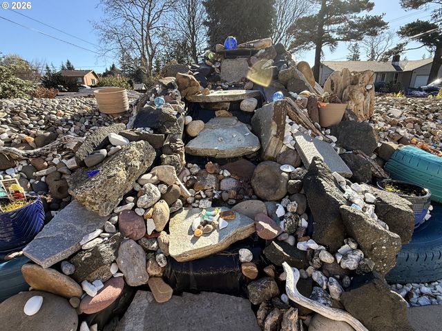 2580 FIR St, North Bend, OR 97459