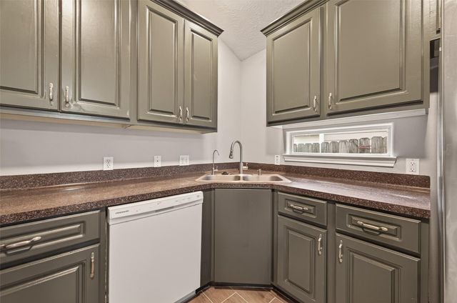 5637 Lotus Street, Houston, TX 77085